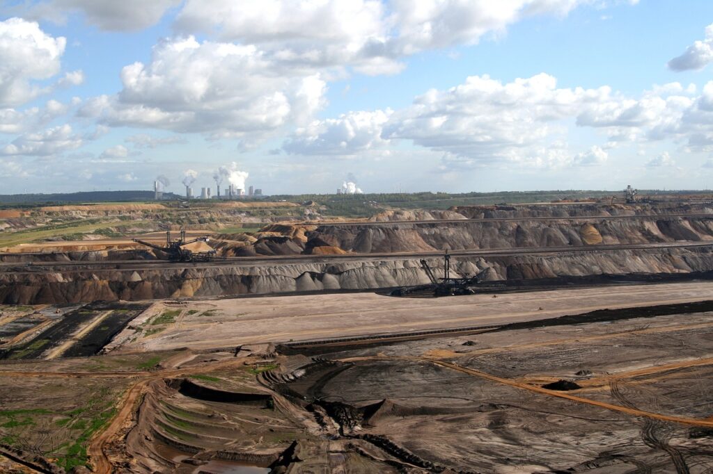 brown coal mining, open pit mining, coal mining-111365.jpg